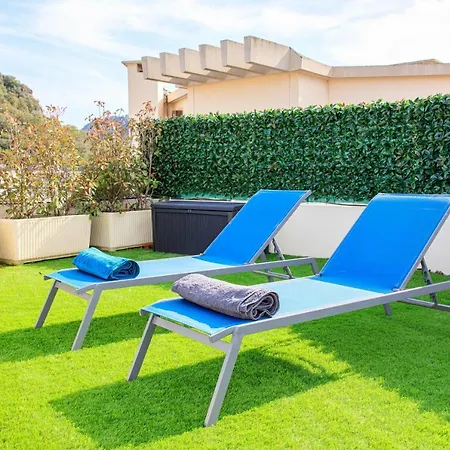 Lägenhet Duplex Avec Rooftop Et Vue Panoramique - Riou De L'argentiere *