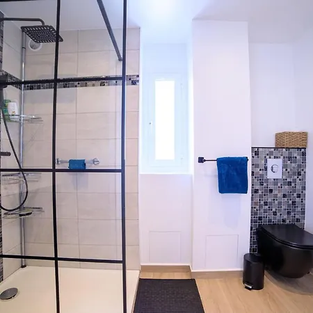 Duplex Avec Rooftop Et Vue Panoramique - Riou De L'argentiere Lägenhet Mandelieu