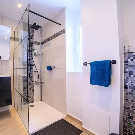 Lägenhet Duplex Avec Rooftop Et Vue Panoramique - Riou De L'argentiere